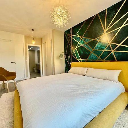 Le Petit Palais Apartment